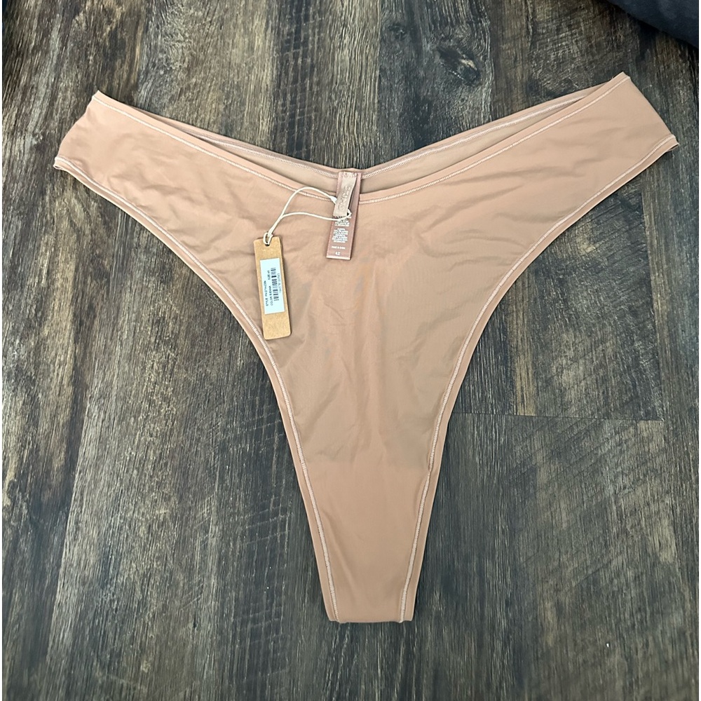 Skims Thong Bikini Underwear 4X NWT Sienna